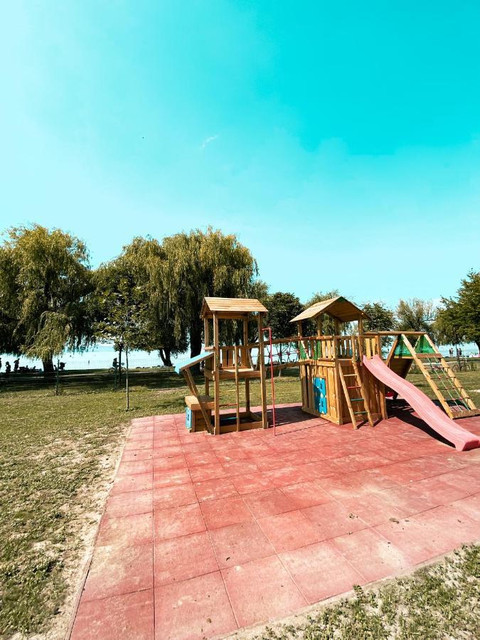 Marine Apartman By Bltn Siofok Bagian luar foto